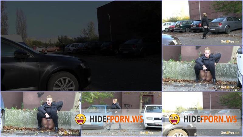 Got2Pee.com - Unknown - Video-car-park-pissing [FullHD 1080p]