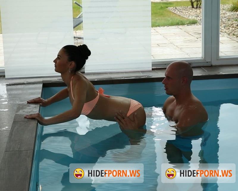 Relaxxxed.com/PornDoePremium.com - Keira - Pleasures by the Pool [FullHD 1080p]