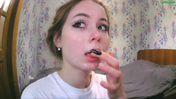 21 yo sexy girl Lia eats her boyfriend s sperm