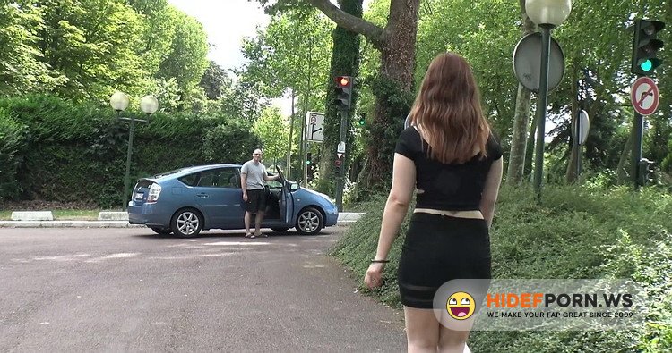 JacquieEtMichelTV.net - Julie A - Julie, 19ans, la fille des voisins [FullHD 1080p]