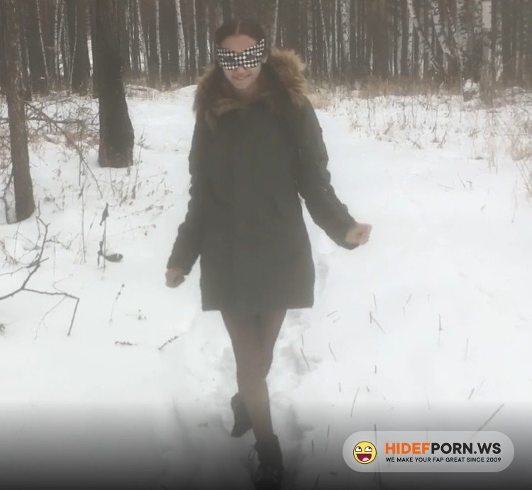 Amateurporn.cc - Amateur - Blowjob and Swallow in the Winter Woods [FullHD 1080p]