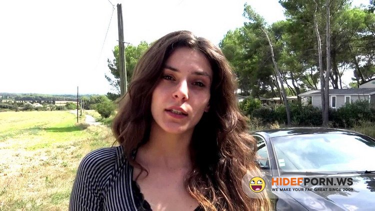 JacquieEtMichelTV.net/Indecentes-Voisines.com - Vanessa - Vanessa, 19ans, etudiante bordelaise [FullHD 1080p]