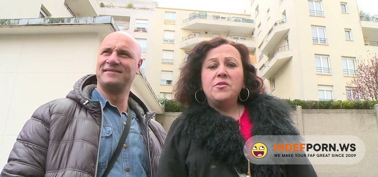 Indecentes-Voisines.com \ JacquieEtMichelTV.net - Rebecca - Rebecca,vieille bourgeoise en plein divorce avec son mari, veut se changer les idees [HD 720p]