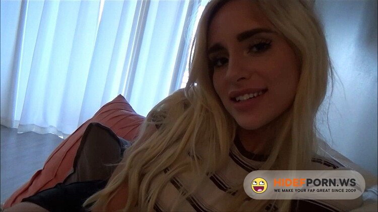 Family Therapy/Clips4Sale.com - Naomi Woods - The Secret Crush [HD 720p]