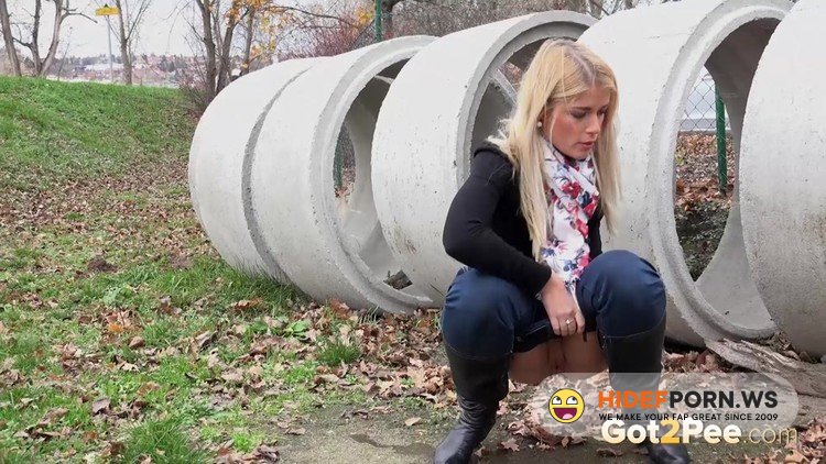 Got2Pee.com - Unknown - Slow motion compilation [FullHD 1080p]