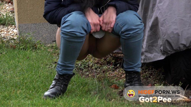 Got2Pee.com - Unknown - By the garages [FullHD 1080p]