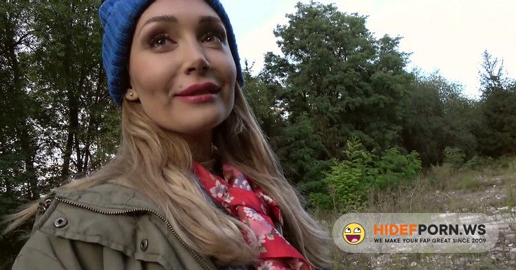 PublicAgent/FakeHub - Lola Bambola - Lost dog leads to hot outdoors sex [FullHD 1080p]