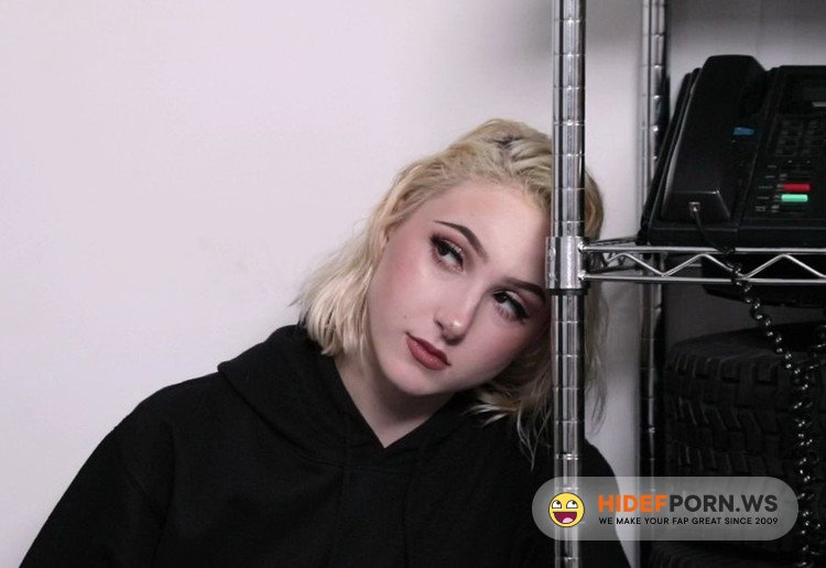 Shoplyfter.com/TeamSkeet.com - Skylar Vox - Case No. 4786322 [HD 720p]