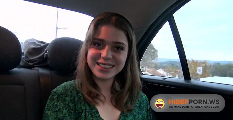JacquieEtMichelTV.net/Indecentes-Voisines.com - Kira - Kira, 20, Picks Up The Pace [HD 720p]