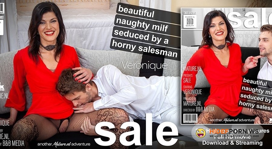 Mature - Veronique 42 - Beautiful Milf Veronique Has A Young Salesman Over [2021/FullHD]