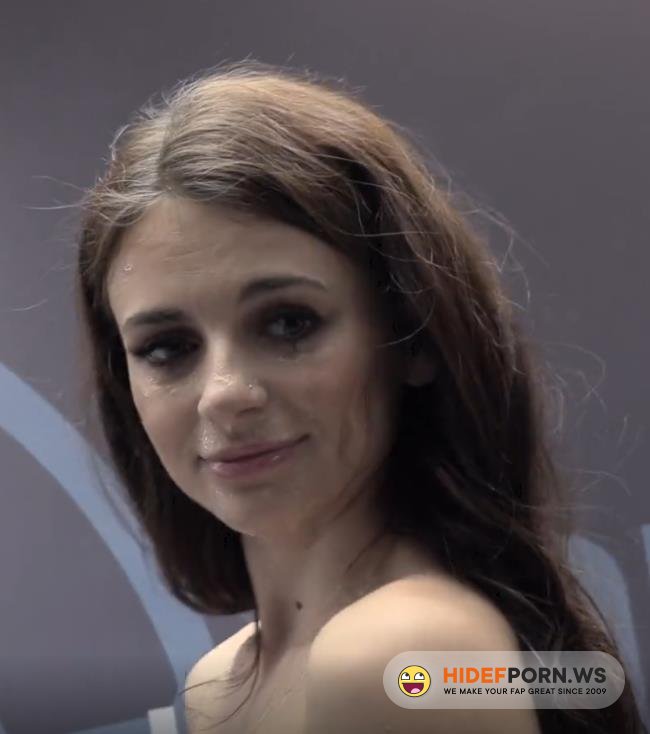Amateurporn.сс - Kate Rich - Bukkake Swallow Closeup [FullHD 1080p]