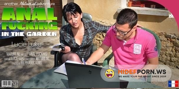 Mature - Lucie Luke EU 39 - Housewife Lucie Luke Getting Her Ass Fucked In The Garden [2021/HD]