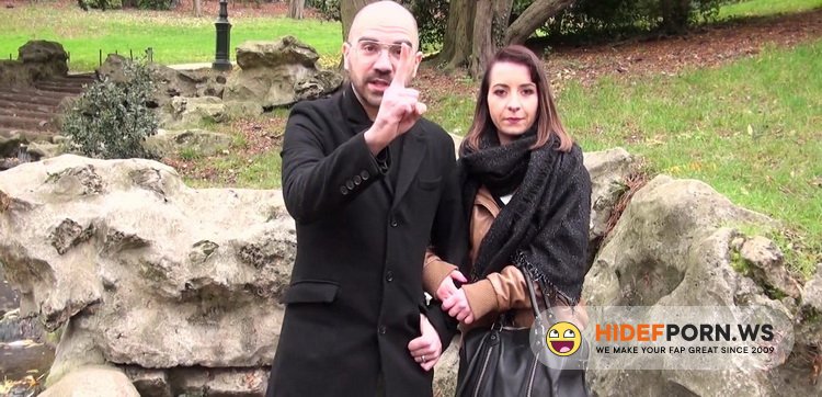JacquieEtMichelTV.net/Indecentes-Voisines.com - Julie - Julie, 21ans, gang-bang avec son mec [FullHD 1080p]