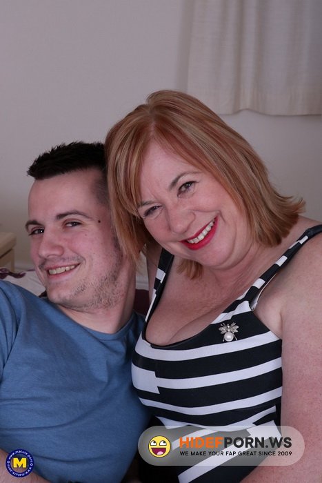 Mature.nl/Mature.eu - Auntie Trisha (EU) (62) - British chubby mature slut Auntie Trisha doing her [FullHD 1080p]
