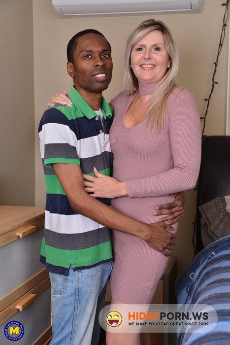 Mature.nl/Mature.eu - Velvet Skye (56) - Canadian housewife Velvet Skye goes interracial [FullHD 1080p]
