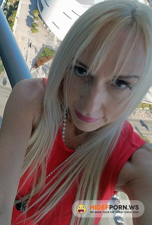 Mom Comes First/Clips4Sale.com - Mirabella Amore - Sexual Mother Tempts Son [FullHD 1080p]
