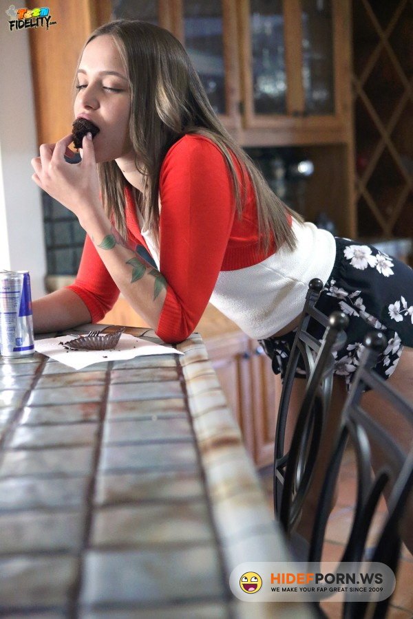 TeenFidelity.com - Liza Rowe - Only 19! [SD 360p]