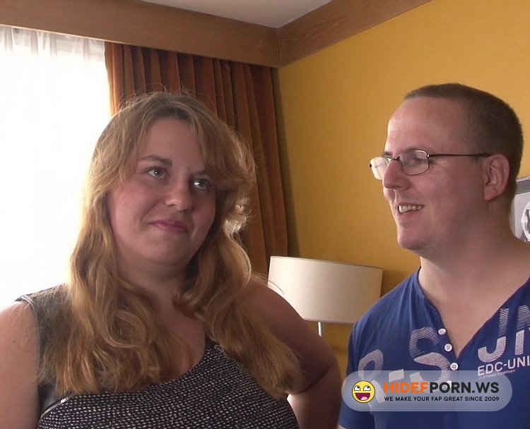 JacquieEtMichelTV.net/Indecentes-Voisines.com - Angie - Angie, 24ans, des seins de folie! [FullHD 1080p]
