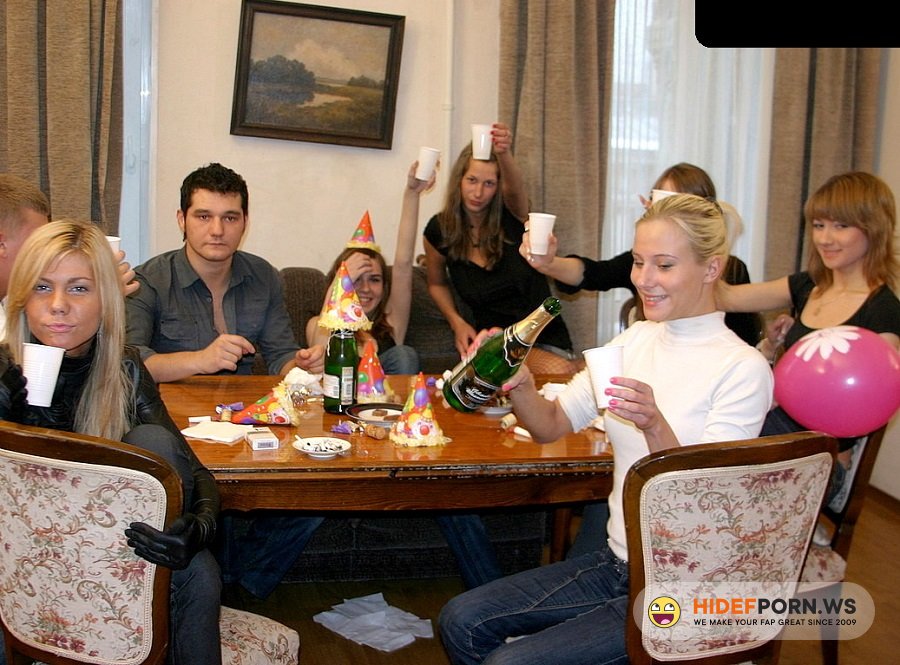 Amateurporn.сс - Amateur - Student Vip Sex Party [SD 576p]