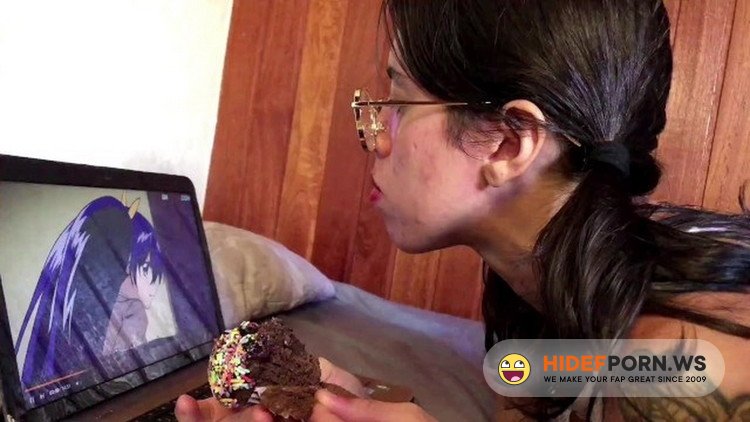 OnlyFans.com - NNewage18 - He fucked me hot while I ate cupcake and watched drawing [FullHD 1080p]