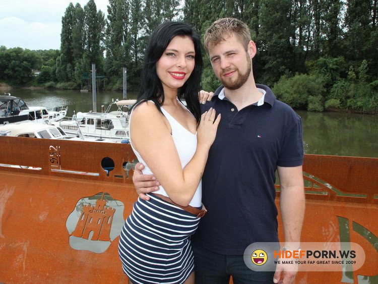 Kimholland.nl - Chayenne - Openminded en geil Chayenne en Gregor [FullHD 1080p]