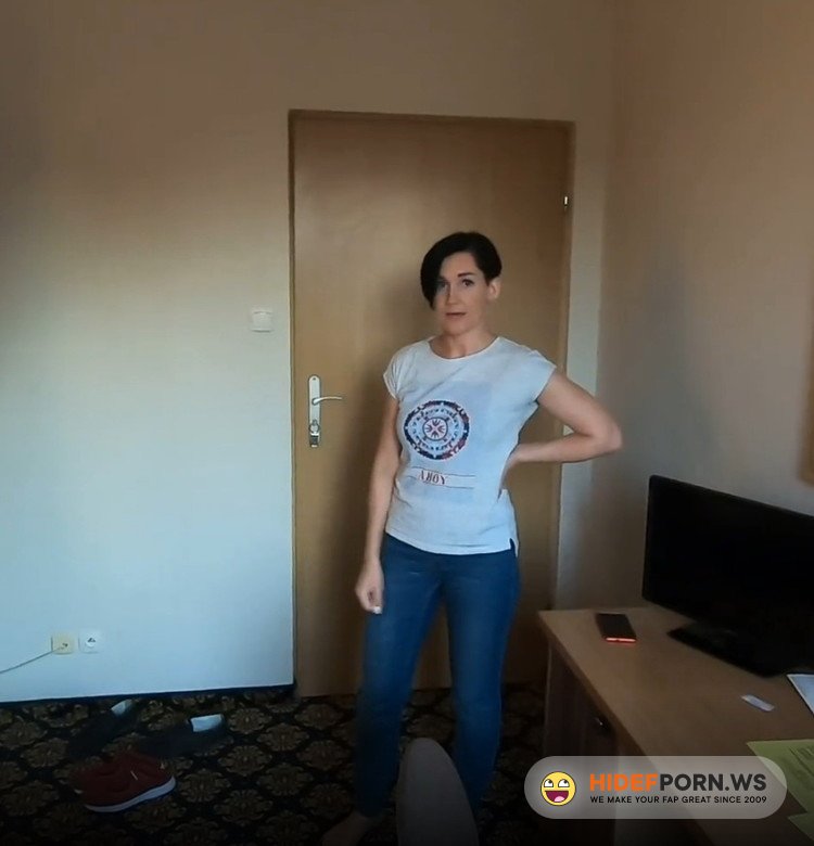 Porn.com - Hot Mommy - NIGHT Accident with StepMom in a Hotel [UltraHD 4K 2160p]