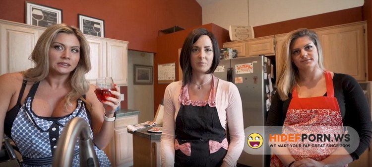 Porn.com - Clover Baltimore - Christmas With My Three Hot Aunts [FullHD 1080p]