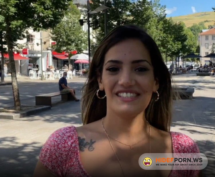 JacquieEtMichelTV.net/Indecentes-Voisines.com - Penelope - Penelope 23 Years Old Caliente Student [FullHD 1080p]
