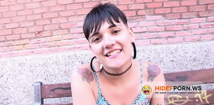 FAKings.com - Vivi Sevilla - Con 18 debuta, con 19 le rompen el culito y con 20 una DOBLE PENETRACION [HD 720p]