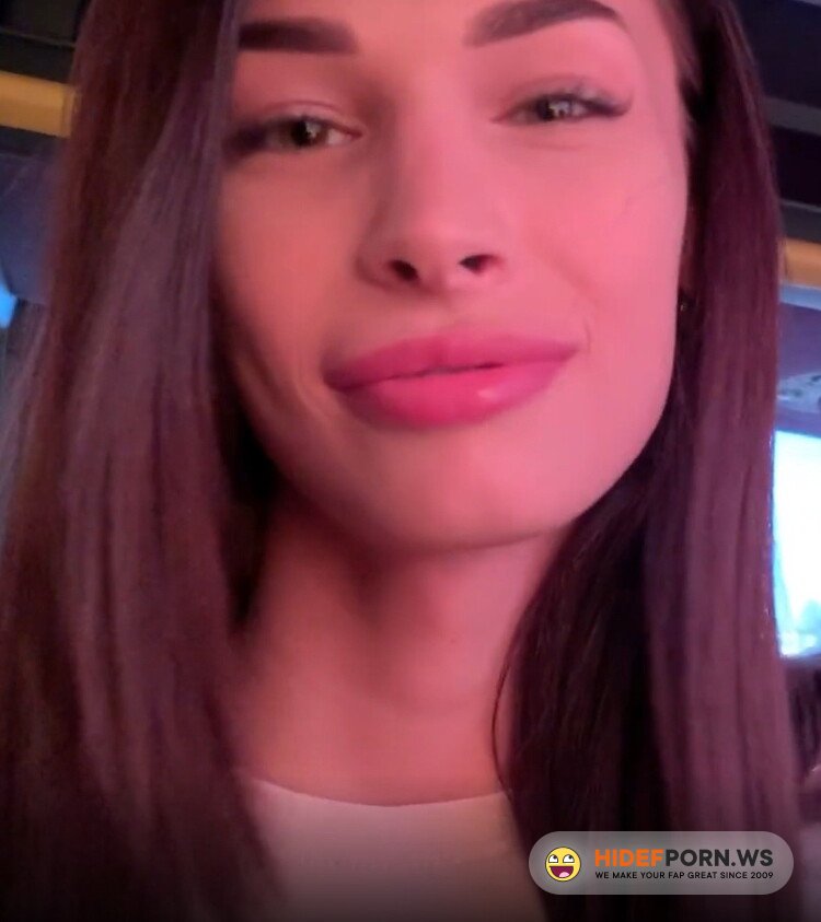 OnlyFans.com - Fiamurr - Hot Brunette Risky Sucked in Public Bus [UltraHD 4K 2160p]