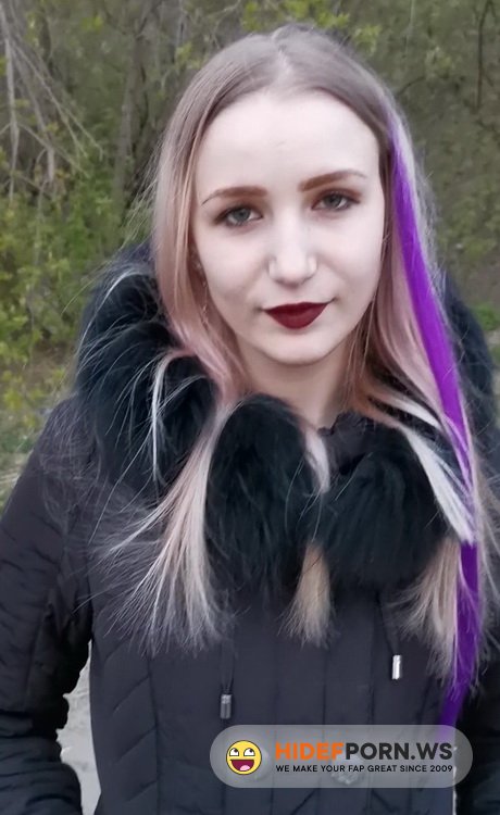 Amateurporn.сс - Stacy Starando - Public Blowjob In Park From Emo Girl [FullHD 1080p]