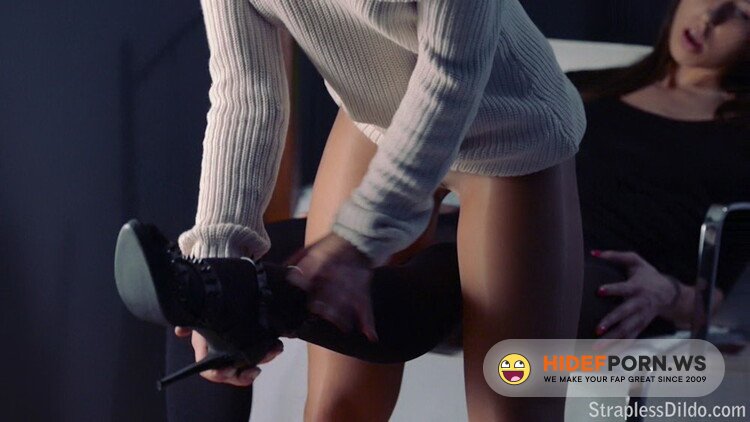StraplessDildo.com - Jane and Tiffany Jane - Stapon.fucks.her.girl.in.shiny.pantyhose.to.tears [HD 720p]
