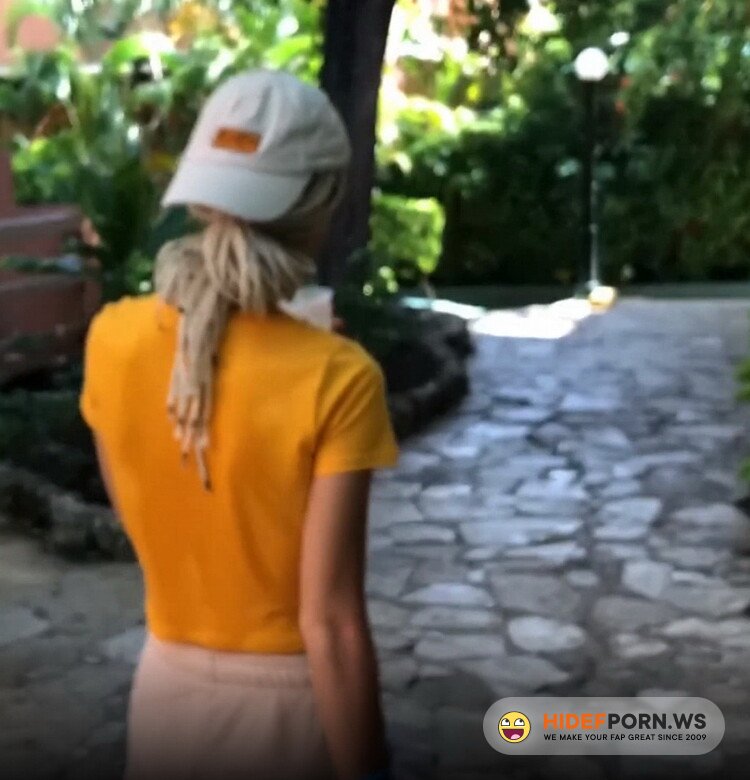 Onlyfans.com - Freya Stein - Sweet Teen Sloppy Blowjob Swallows Cum [UltraHD 4K 2160p]