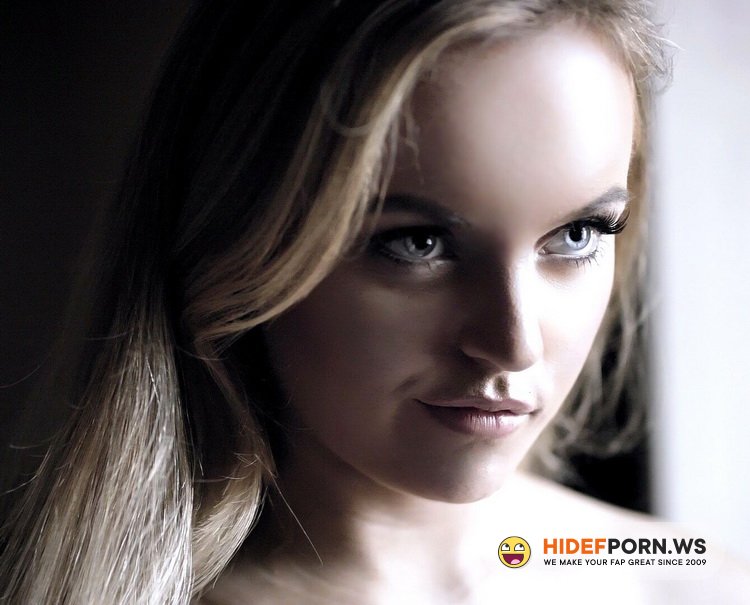 PureTaboo.com - Sarah Vandella, River Fox - Birthday Surprise [FullHD 1080p]