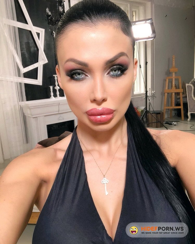 AlettaOceanLive.com - Aletta Ocean - NEVER ALONE [FullHD 1080p]