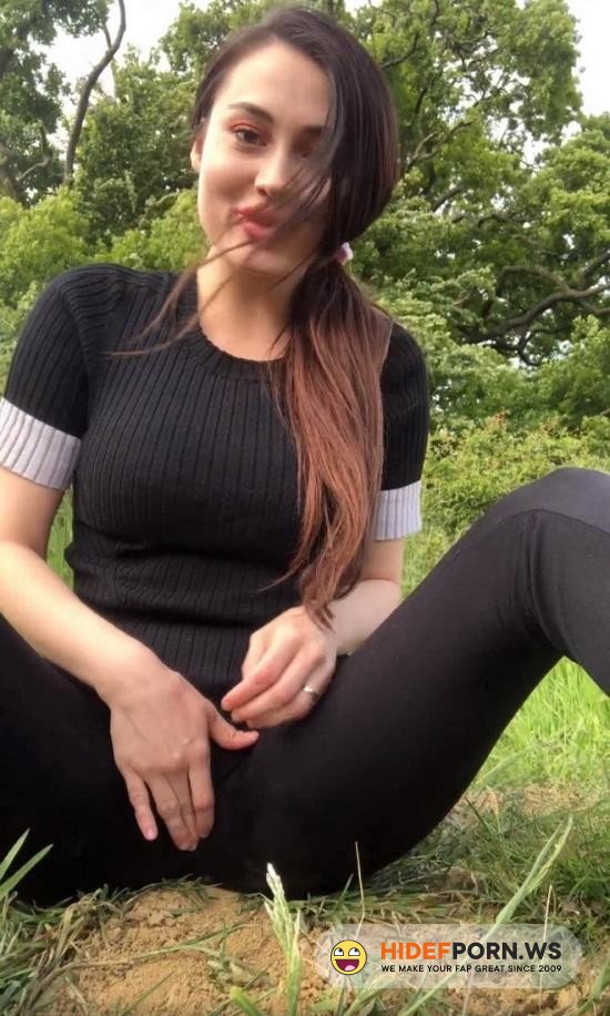 Amateurporn.сс - Jamie Gabriella Knight - Masturabte In Park On Phone [UltraHD/2K 1980p]