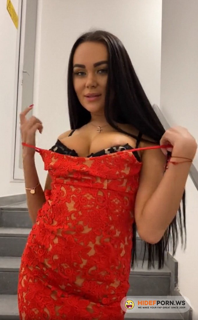 Katy Bugatti - Katy sucks dick in the stairwell katybugatti [UltraHD 4K 3840p]