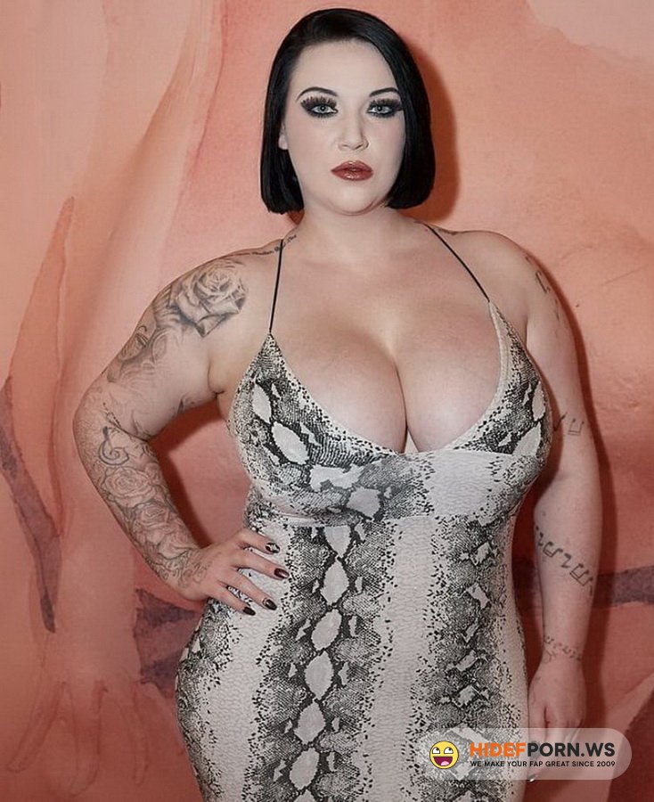 ManyVids.com - Harmony Reigns | @harmonyreigns - PAWG Takes BBC And Tastes Cum [HD 720p]