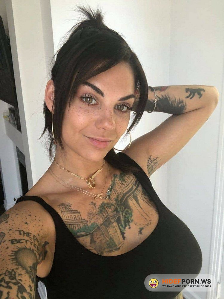 Bonnieland.com - Bonnie Rotten - A Gangbang Fantasy [HD 720p]