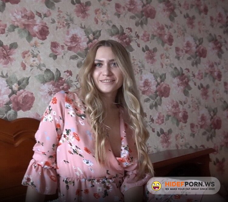 ManyVids.com - Luxury Mur | @DozzaZanoza - Deep Blowjob From A Gorgeous Stepmom [FullHD 1080p]