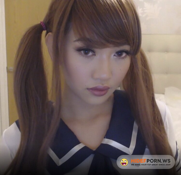 OnlyFans.com - MissReinat - School Girl Urinate and Cum Warning Urine fetish vid [UltraHD 4K 2160p]