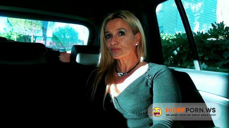 JacquieEtMichelTV.net/Indecentes-Voisines.com - Elza - Elza, 43ans, expert-comptable A Bollene! [FullHD 1080p]