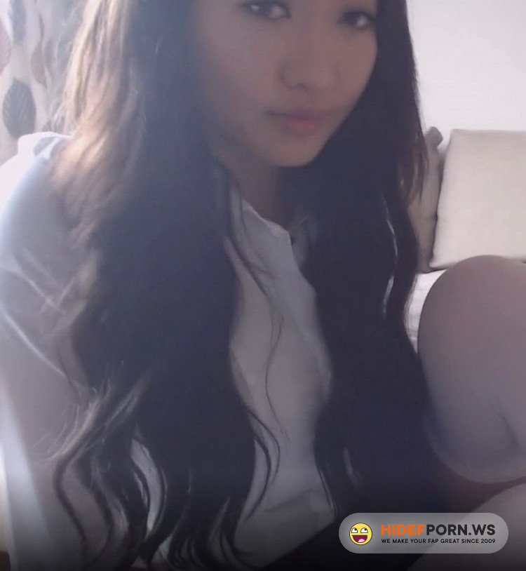 OnlyFans.com - MissReinat - Horny School Girl [UltraHD 4K 2160p]