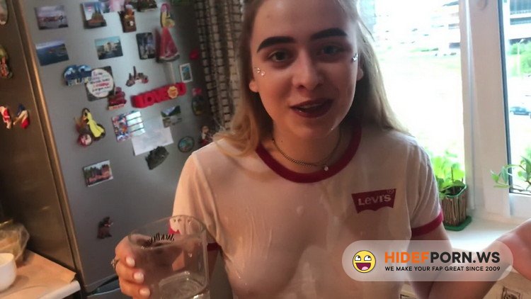 Molly Kelt - Wet T-shirt got my panties wet [UltraHD 4K 2160p]