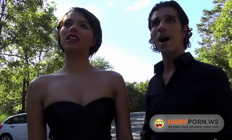 JacquieEtMichelTV.net/Indecentes-Voisines.com - Manon Martin - Manon fait la totale ! [HD 720p]