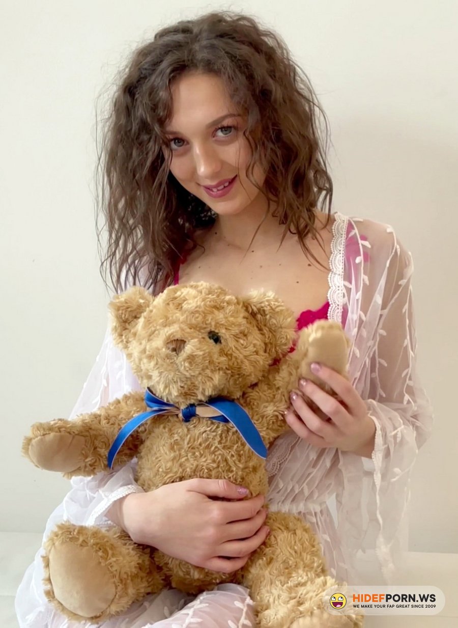 AnalVids.com, LegalPorno.com - Isabella De Laa - First Time DPP For Isabella De Laa [UltraHD 4K]