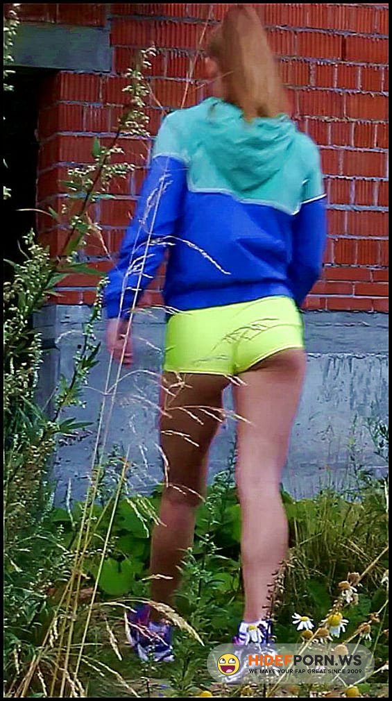 Manyvids.com - Aleksandra Bikeeva - Unexpected Sex At A Construction Site [FullHD 1080p]