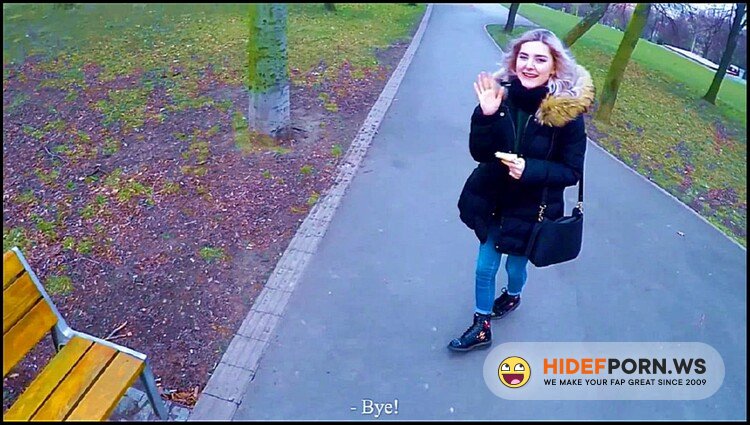 Eva Elfie - Cute teen swallows cum for cash - public blowjob in the park [FullHD 1080p]