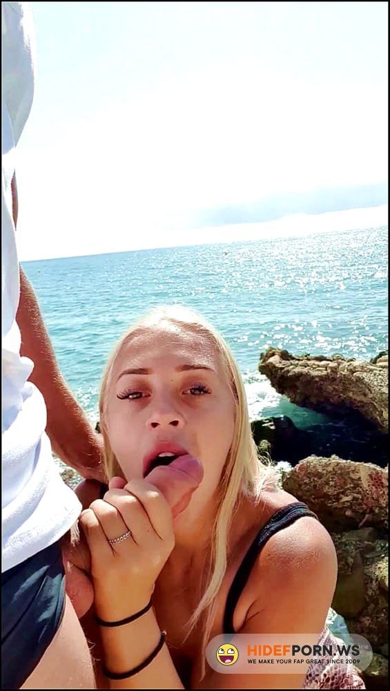 OnlyFans.com - Becca | @xxbeccamarie - Who else would love to join me on the rocks [UltraHD 2K 1920p]