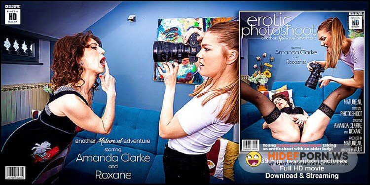 Mature.nl - Amanda Clarke (22), Roxane (36) - Young lesbian photographer taking an erotic shoot with an older lady [HD 1064p]